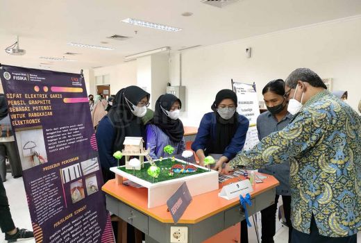 Bikin Kagum! Mahasiswa Fisika UAD Inovasi Belasan Produk - GenPI.co JOGJA