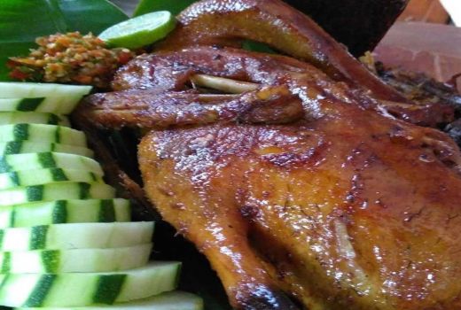 Bebek Gembuk Sleman, Bumbunya Meresap ke Tulang-tulang! - GenPI.co JOGJA