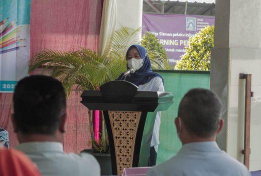 Pendidik di Sleman Diminta Kretif, Atasi Kecanduan Gadget Anak - GenPI.co JOGJA