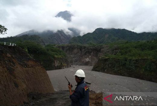 Sultan HB X Imbau Penambangan di Lereng Merapi Sementara Dihentikan - GenPI.co JOGJA