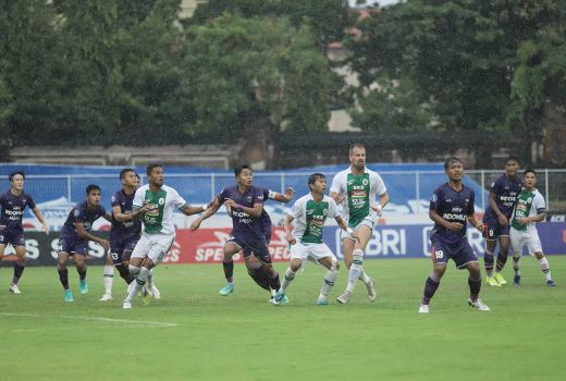 PSS Sleman Kesulitan Bongkar Lini Pertahanan Persita Gegara Ini - GenPI.co JOGJA