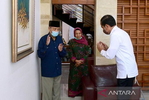 Jenguk Buya Syafii Maarif, Jokowi Pastikan Kondisi Kesehatannya - GenPI.co JOGJA