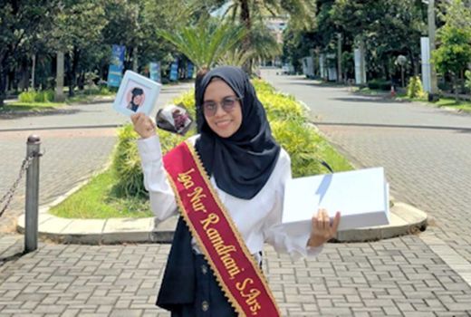 Sosok Iga, Peraih Summa Cumlaude di UII Yogyakarta - GenPI.co JOGJA