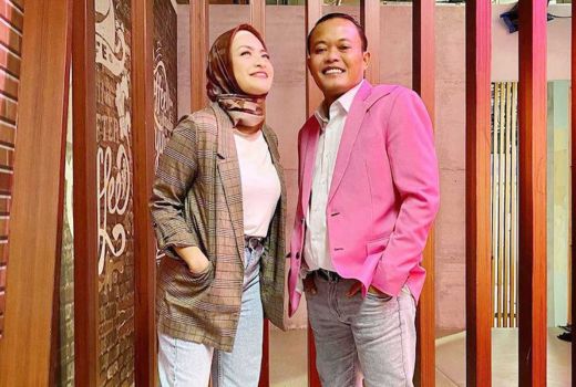 Riescha Rose Sedih Nathalie Holscher dan Sule Bercerai - GenPI.co JOGJA