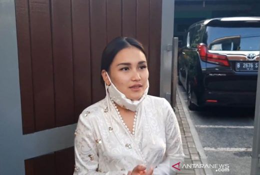 Centil dengan Victor Agustino, Ayu Ting Ting Ungkap Hubungannya - GenPI.co JOGJA