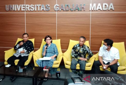 Rektor UGM Ova Emilia Pastikan Ijazah Presiden Jokowi Asli - GenPI.co JOGJA