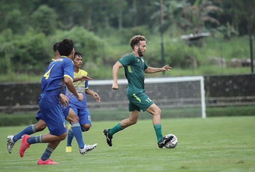 Isi Latihan dengan Uji Coba, Pemain PSS Sleman Termotivasi - GenPI.co JOGJA