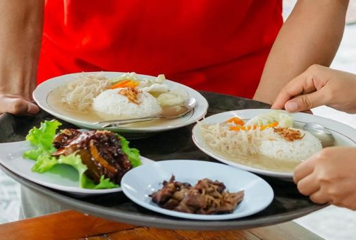 Sop Empal Mas Pur di Yogyakarta, Ada Menu Nasi Sup Sehat! - GenPI.co JOGJA