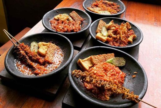 Sambal Gami Bu Sumar di Yogyakarta, Sensasi Pedasnya Nagih! - GenPI.co JOGJA