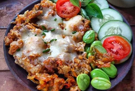 Panggon Srawung di Yogyakarta, Ada Ayam Geprek Pedas! - GenPI.co JOGJA