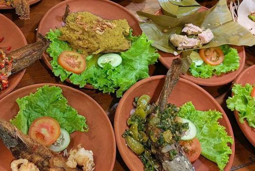 Waroeng Mak Le di Yogyakarta, Tawarkan 35 Jenis Masakan Lele! - GenPI.co JOGJA