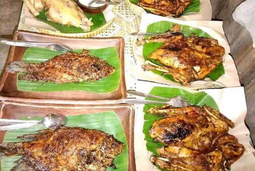Ingkung Kuali 4 di Yogyakarta, Ada Menu Ayam Ingkung Rica-rica! - GenPI.co JOGJA