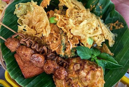 Pecel Pasir Mbok Pedes di Yogyakarta, Pedasnya Mantap! - GenPI.co JOGJA