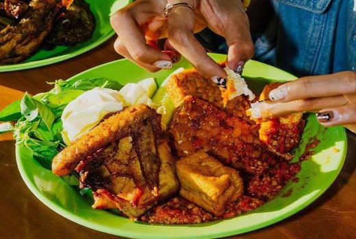 Penyetan Saerah di Yogyakarta: Menu Lezat, Harga Murah! - GenPI.co JOGJA