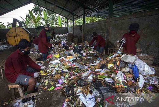 Olah Sampah Rumah Tangga, Desa di Bantul Didorong Bikin TPST Mini - GenPI.co JOGJA