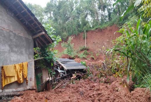 Longsor Terjadi di Gunungkidul, Material Timpa Permukiman - GenPI.co JOGJA