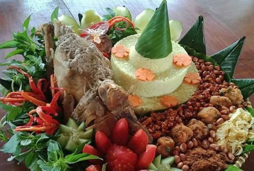 Resto Omah Jejer di Yogyakarta, Ada Menu Ingkung Ayam Gurih! - GenPI.co JOGJA