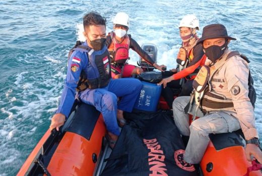 Tiga Hari Hilang di Laut, Remaja Selakau Ditemukan Meninggal - GenPI.co KALBAR