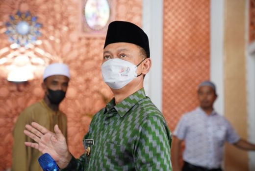 Bulan Puasa Tak Halangi Edi Beri Pelayanan Optimal - GenPI.co KALBAR