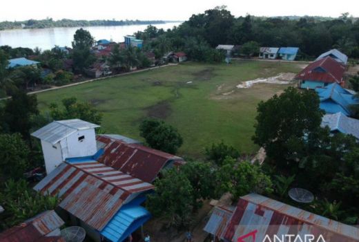 Warga Desa Hanya Bisa Melihat Cahaya Lampu Kabupaten Tetangga - GenPI.co KALBAR