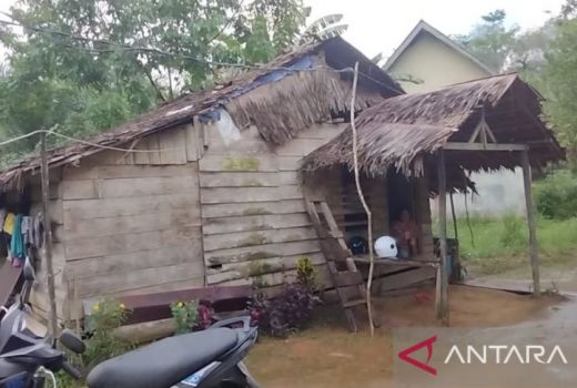 Memprihatinkan, 120 rumah di Desa Lomba Karya Tidak Layak Huni - GenPI.co KALBAR