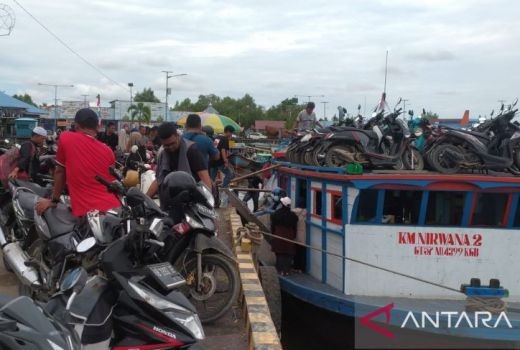 Arus Balik, Kapal Motor Teluk Batang-Pontianak Berangkat Awal - GenPI.co KALBAR