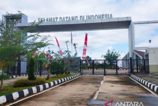 PLBN Badau Belum Dibuka, Warga Perbatasan Setia Menunggu - GenPI.co KALBAR