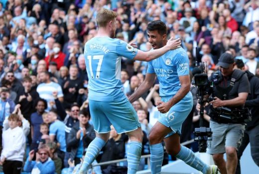 Pesta Gol 5-0 Lawan Newcastle, Manchester City Jauhi Liverpool - GenPI.co KALBAR