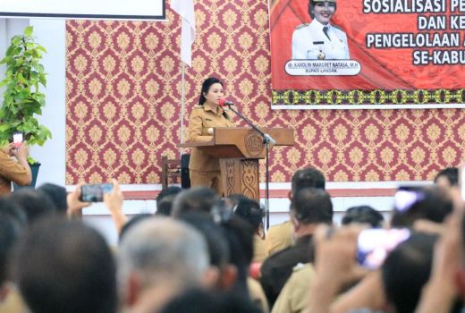 Sosialisasi Pilkades, Karolin: Jangan Cuma Tanya di Grup WA - GenPI.co KALBAR