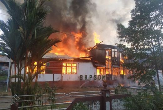 Kantor BKPSDM Terbakar, Data Pegawai-SK CPNS Tak Selamat - GenPI.co KALBAR