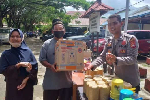 Polres Sekadau Antar Jemput Warga Ikut Vaksinasi berhadiah - GenPI.co KALBAR