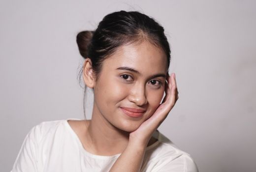 Kulit Wajah Berminyak, Menyebalkan Tapi Punya Kelebihan - GenPI.co KALBAR