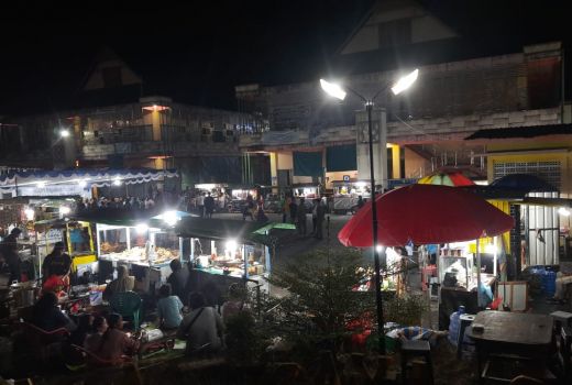 Bangun Waterfront, Puluhan PKL Direlokasi ke Pasar Raya Sintang - GenPI.co KALBAR