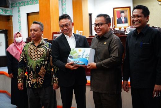 Raperda Pertanggungjawaban APBD 2021 Disahkan, Volume Rp 1,87 T - GenPI.co KALBAR