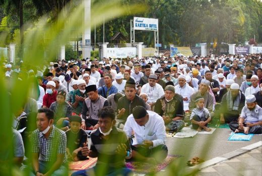 Ribuan Jemaah Salat Iduladha Penuhi Lapangan Jalan Rahadi Usman - GenPI.co KALBAR