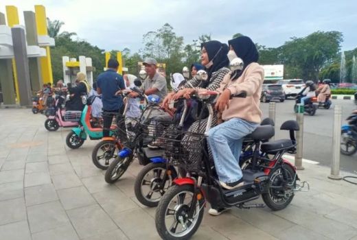 Sepeda Listrik di Lokasi Wisata Digandrungi Warga Pontianak - GenPI.co KALBAR