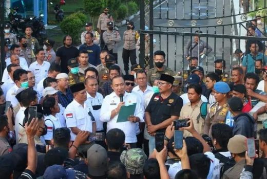 Ratusan Sopir Truk Ajukan 7 Tuntutan Soal BBM Subsidi - GenPI.co KALBAR