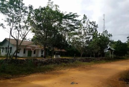 Momen HUT RI, Desa Labai Hilir Berjuang Dapatkan Listrik PLN - GenPI.co KALBAR