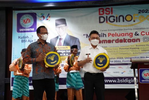 Job Fair BSI Buka Peluang bagi Pencari Kerja di Kalbar - GenPI.co KALBAR