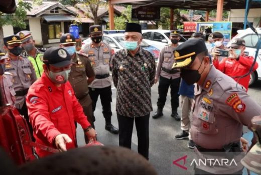 Bakal Tindak Pelaku PETI, Syamsul: Itu Namanya Cari Makan - GenPI.co KALBAR