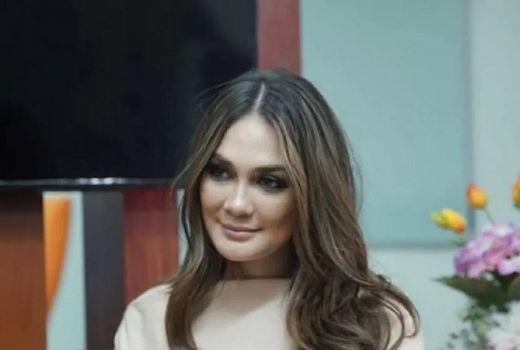 Alami Mimpi Aneh, Luna Maya: Ada Pacarnya BCL - GenPI.co KALBAR