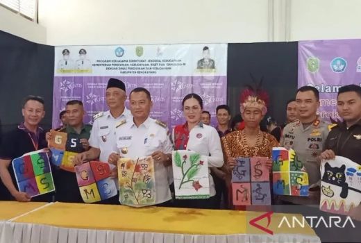 Gerakan Kesenian Masuk Sekolah Sasar 15 Sekolah di Bengkayang - GenPI.co KALBAR
