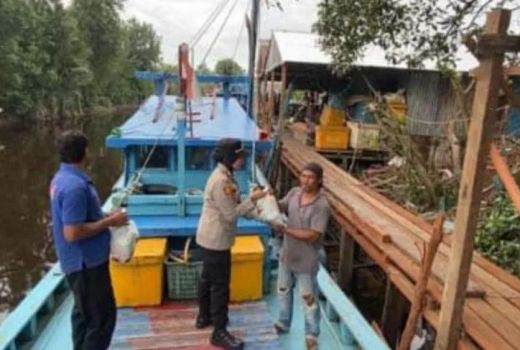 Warga Terdampak Kenaikan Harga BBM Dapat Bantuan Polres Singkawang - GenPI.co KALBAR