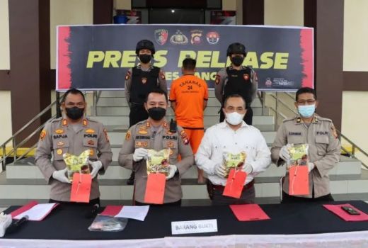 Kurir 4 Kg Sabu dari Malaysia Diamankan Polres Sanggau - GenPI.co KALBAR