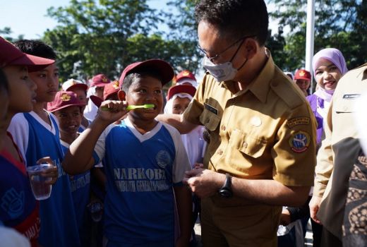 1.000 Siswa SD di Pontianak Ikut Sikat Gigi Massal - GenPI.co KALBAR