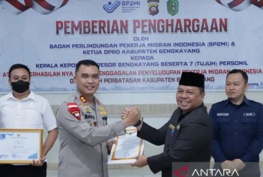 Gagalkan Penyelundupan PMI, Polres Bengkayang Diganjar Penghargaan DPRD - GenPI.co KALBAR
