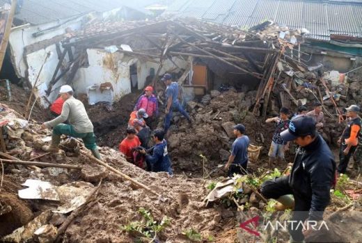 Puluhan Warga Bengkayang Jadi Korban Tertimbun Tanah Longsor PETI - GenPI.co KALBAR