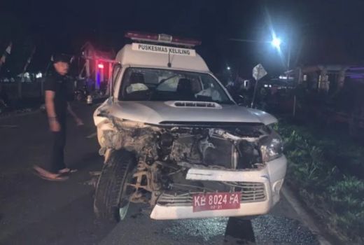 Penyebab Kecelakaan Ambulans-Tronton di Putussibau, Polisi: Jalan Sempit - GenPI.co KALBAR