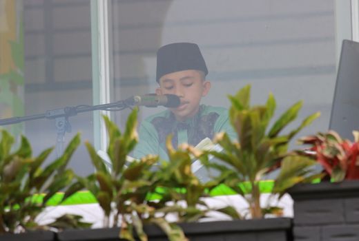Pernah Jadi Qari Terbaik, Akmal Tampil Percaya Diri di Mimbar MTQ Kalbar - GenPI.co KALBAR