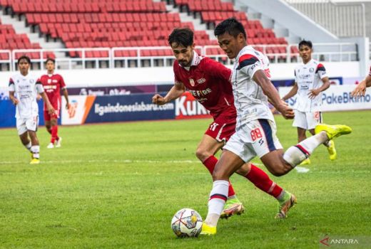 Arema FC Taklukkan Persis Solo dengan Skor 2-1 - GenPI.co KALBAR